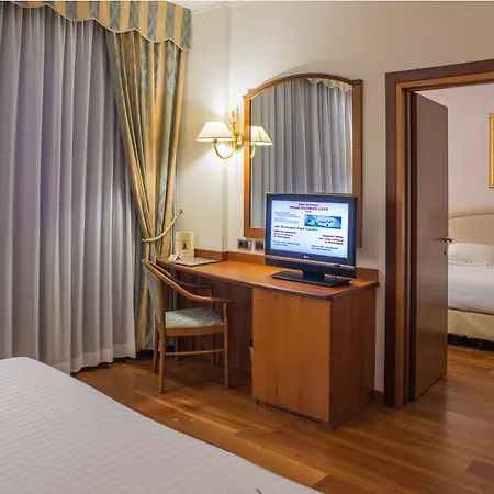 Western Globus Hotel