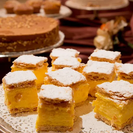 Western Globus Hotel 4*