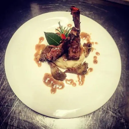 Western Globus Hotel