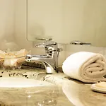 Hotel Western Globus 4*
