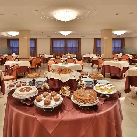 Hotel Western Globus 4*