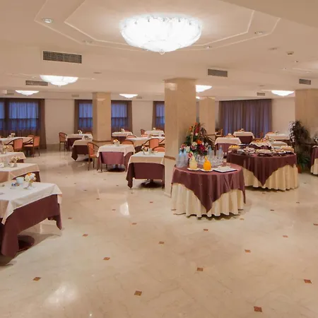 Western Globus Hotel 4*