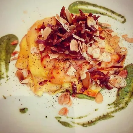 Western Globus Hotel 4*