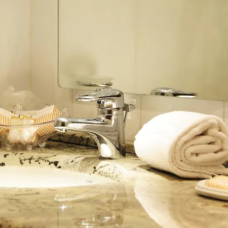 Hotel Western Globus 4*