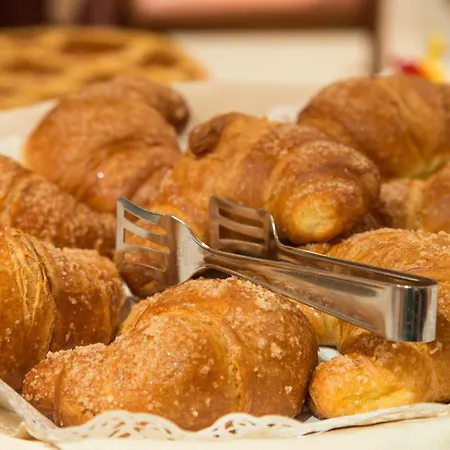 Hotel Western Globus 4*