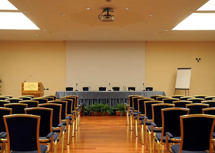 Hotel Western Globus 4*