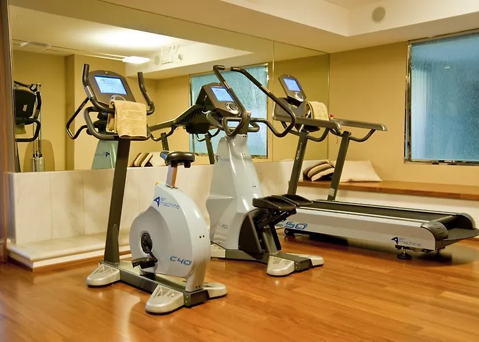 Otel Western Globus 4*